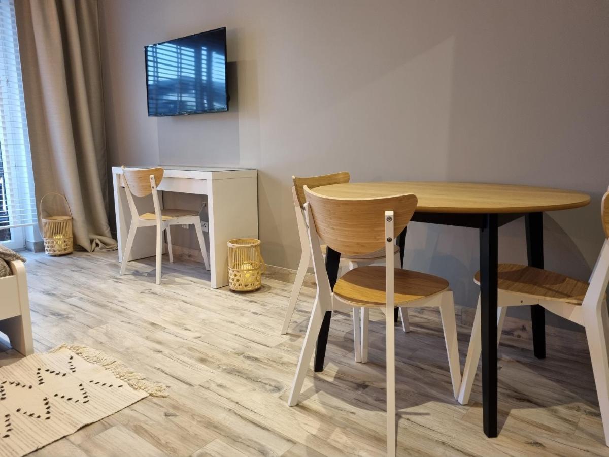 Apple Apartments - Gdanska Prywatne Miejsce Parkingowe وودج المظهر الخارجي الصورة